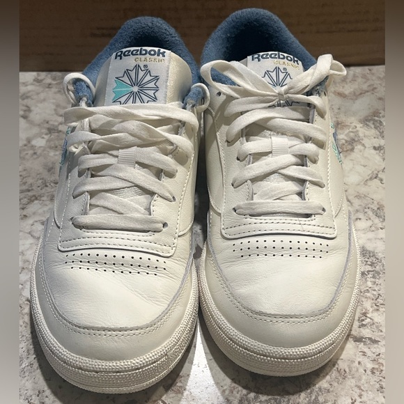 Reebok Women Club C 85 Chalk Blue Slate White Casual Shoe Size 10 - Picture 2 of 5